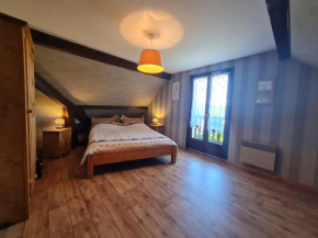 Chambre spacieuse avec balcon et accès piscine chauffée - FR-1-589-701